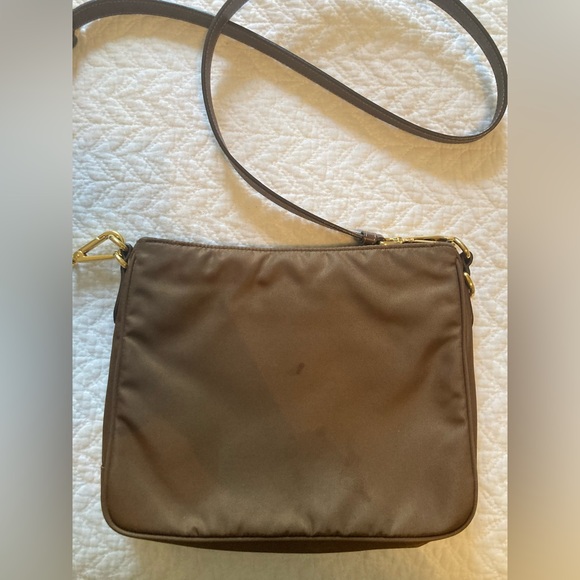 Authentic crossbody Prada nylon with leather strap and gold hardware - Picture 6 of 12